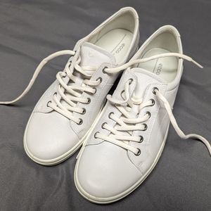 Women's White Ecco Soft Classic EU 41 US 10-10.5